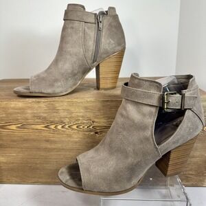 Fergalicious RETRO Peep Toe Booties SZ 9 Stacked Heel Taupe Boho Festival Indie